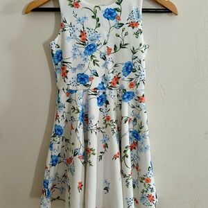 Rare Editions Size 7  Sleeveless Girls' Dress - White with Blue Floral